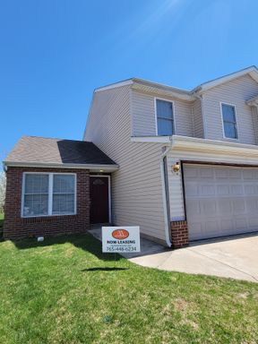3 Bedroom Townhome Near Purdue – photo 1