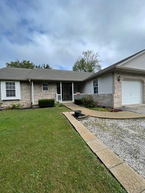 Two bedroom Duplex - Remington IN – photo 1