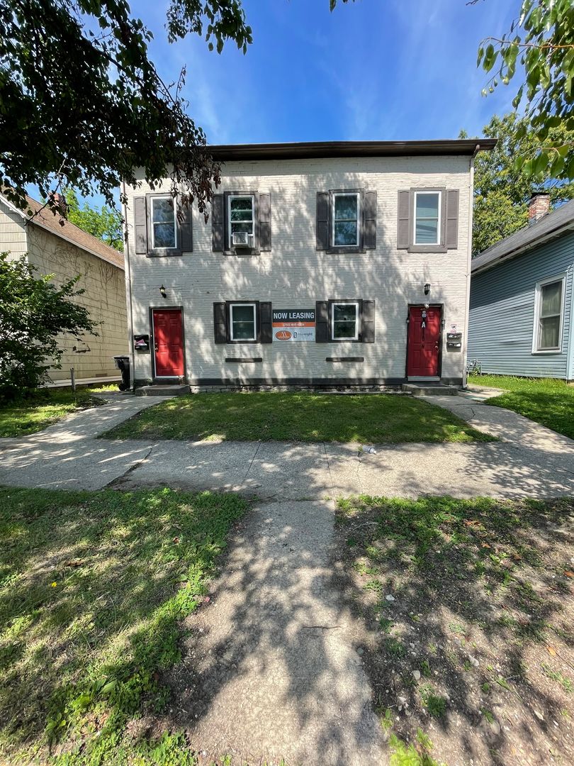 Lafayette Apartment: 918-920 N. 6th St.