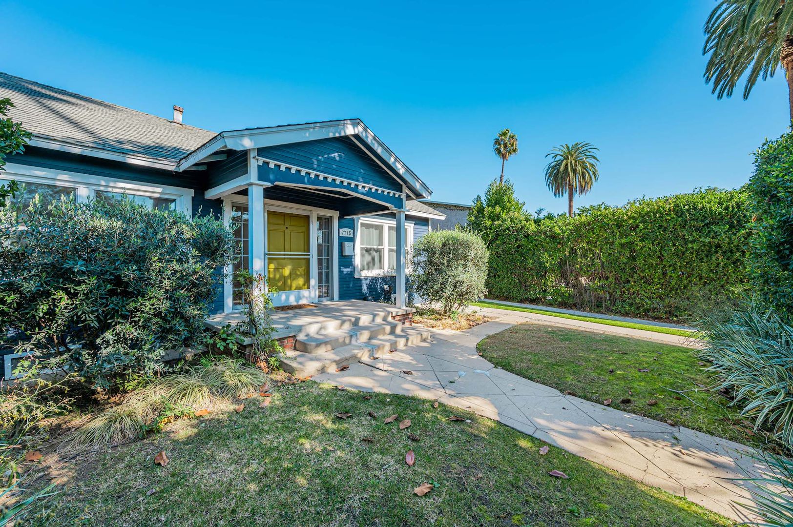 West Hollywood Apartment: 7715 Lexington Ave