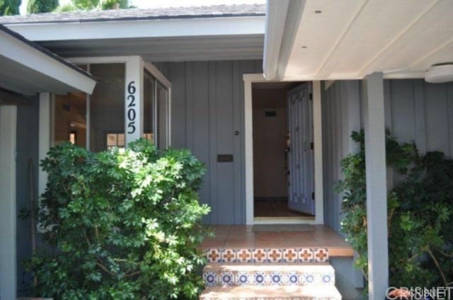 Tarzana House: 6205 Canby Ave