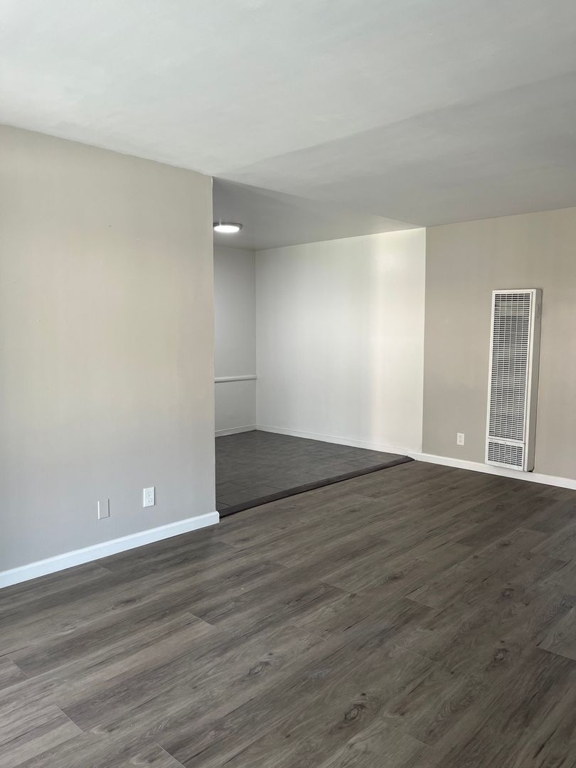 Los Angeles Apartment: 3904 Gibraltar Ave