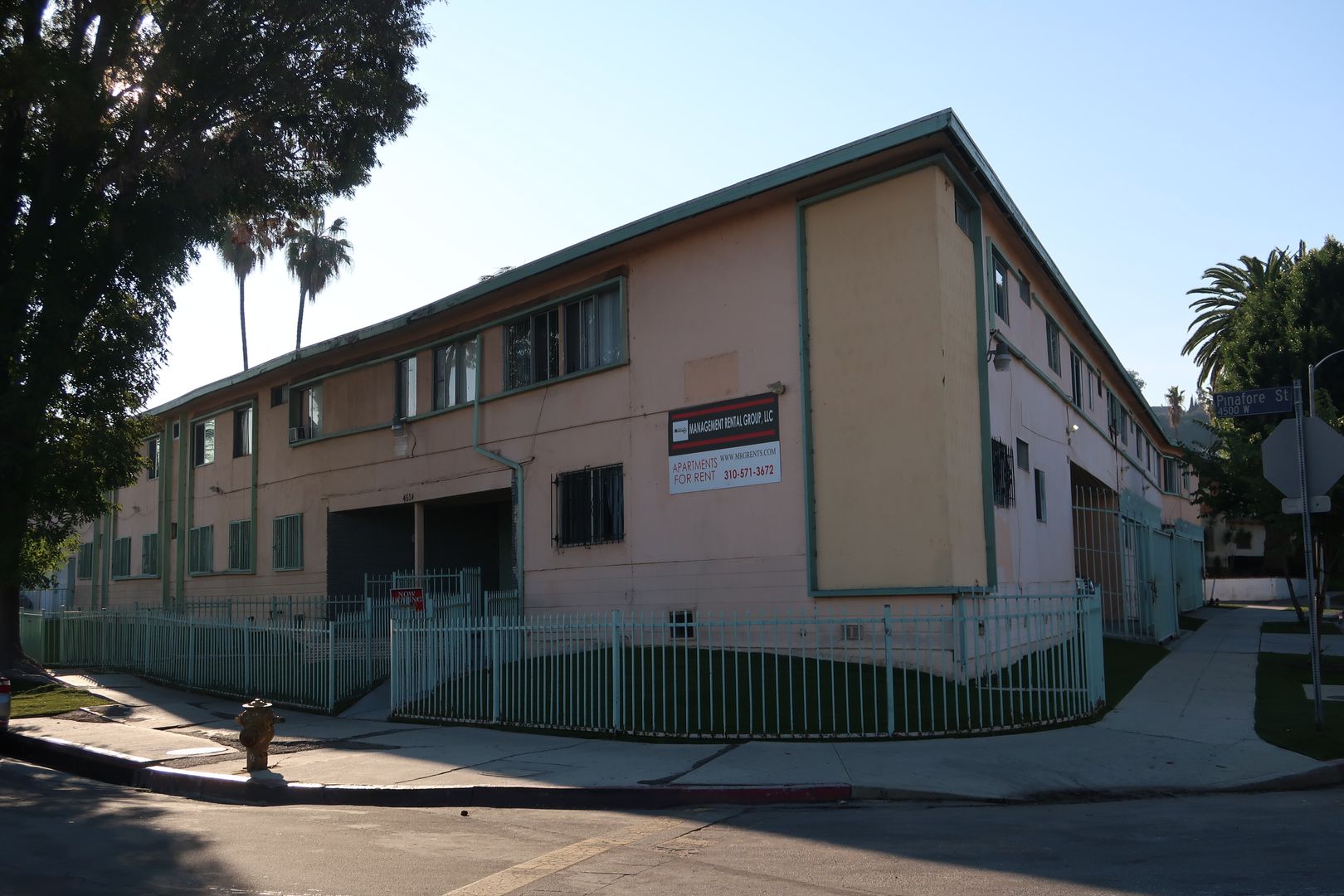 Los Angeles Apartment: 4534 Pinafore Street