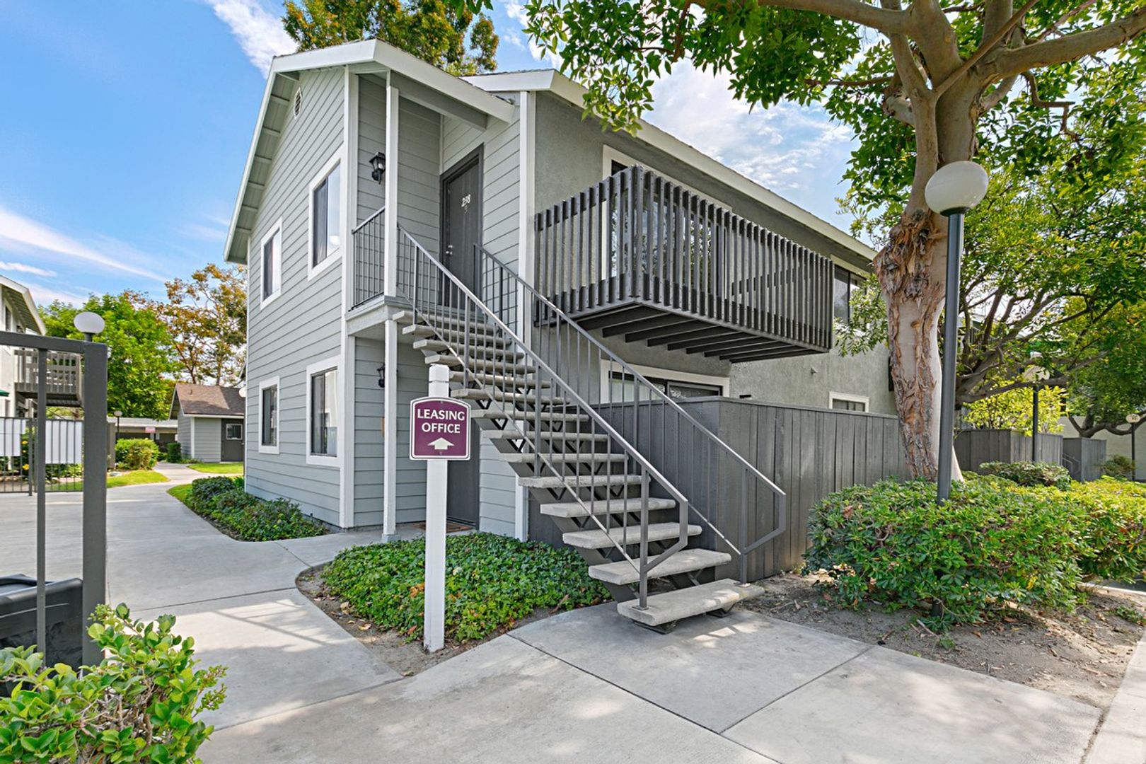 Anaheim Apartment: 2560 W. La Palma Avenue