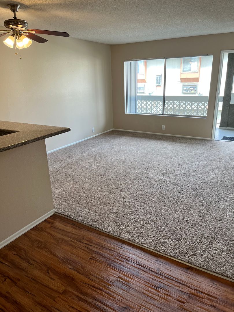 Midway City Apartment: 15421 Van Buren Street