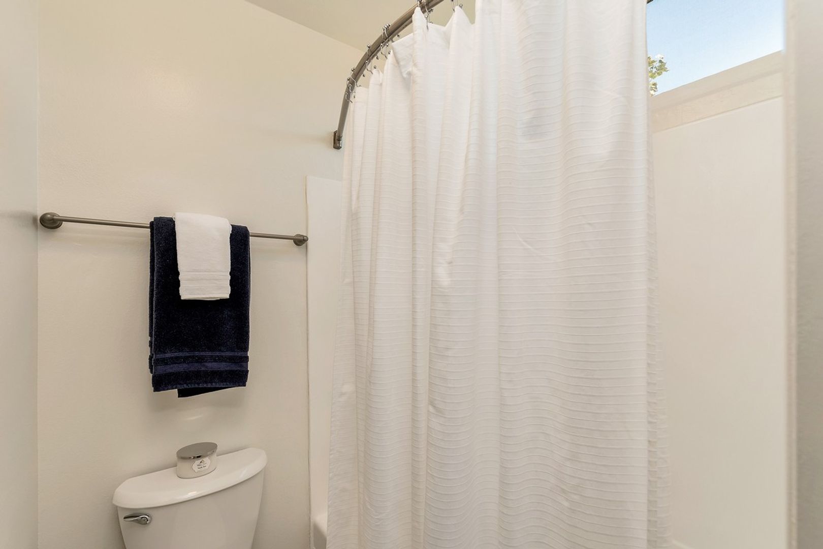 Costa Mesa Apartment: 2201 Pacific Avenue