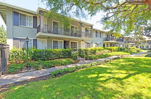 Spacious One Bedroom Upstairs Unit! Apply Today and Receive $1000 Off Your First Month’s Rent!