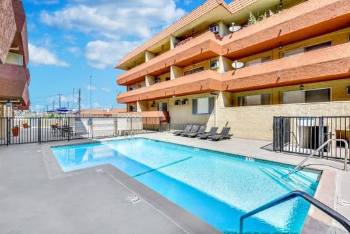 MOVE-IN SPECIAL! FREE WI-FI FOR A YEAR!! On Selected Units! – photo 1