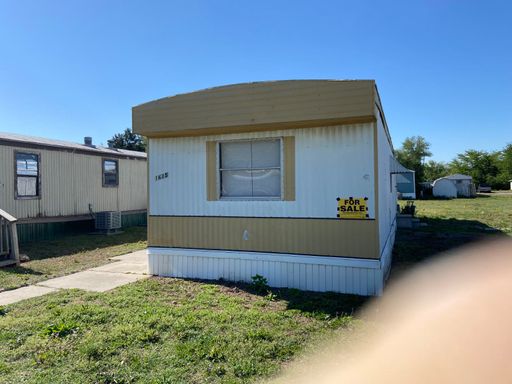 2 Bed 1 Bath Mobile Home