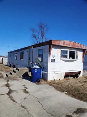 Handyman Special 2 Bed 1 Bath Mobile Home