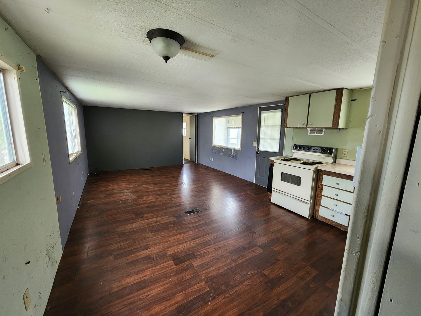 Black River Falls Apartment: 650 Elm Street