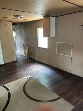 Handyman Special 2 Bed 1 Bath Mobile Home