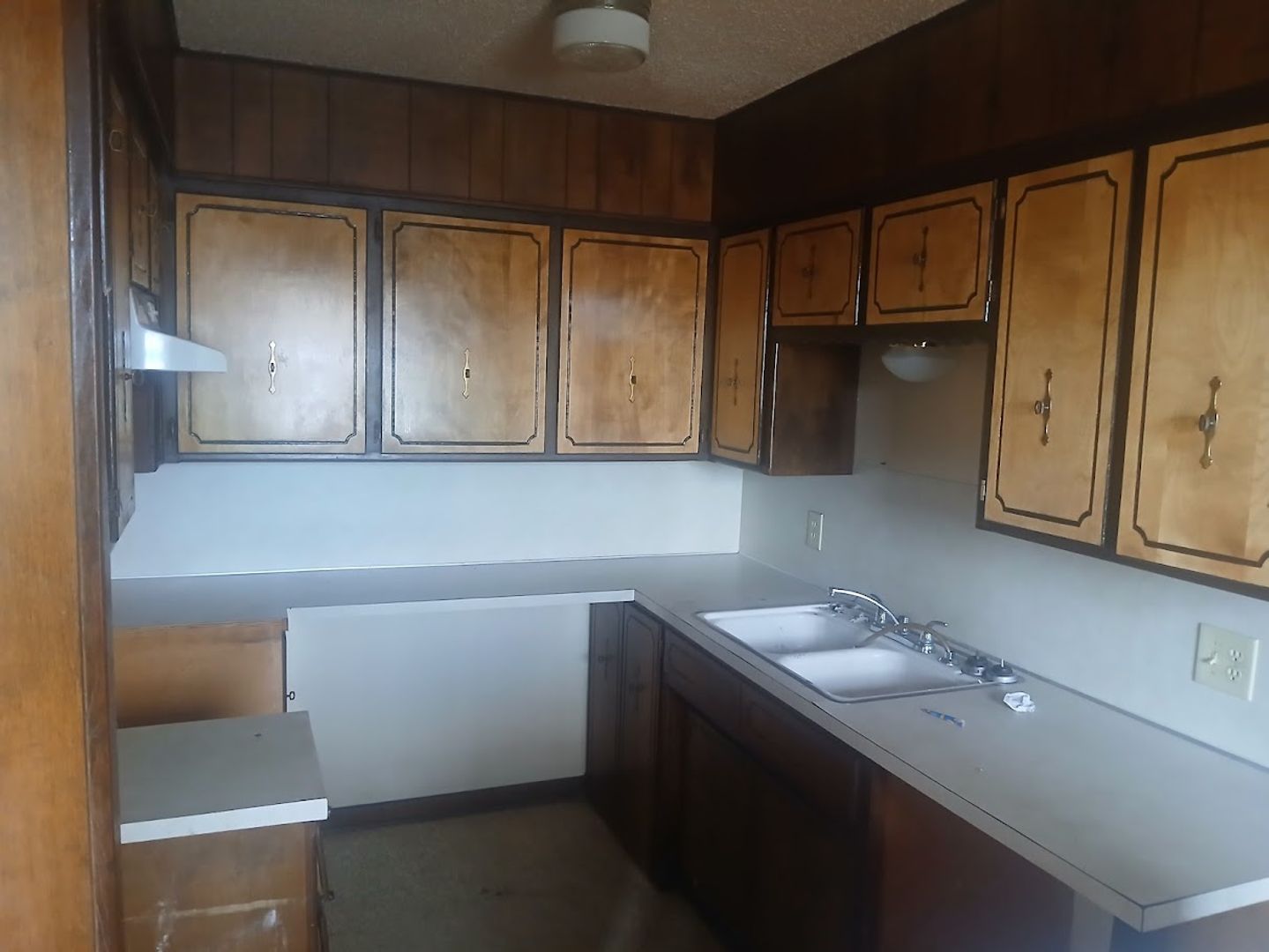 Van Buren Apartment: 20 South 21st. St.