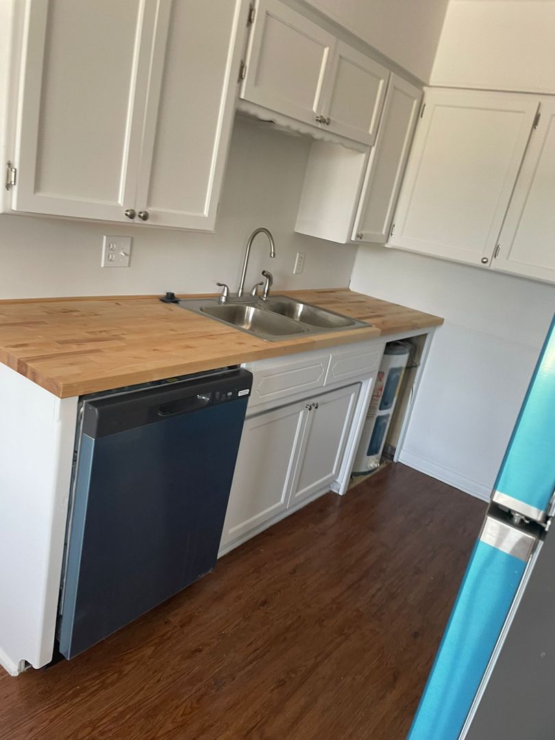 Van Buren Apartment: 20 South 21st. St.