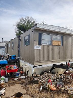 Handyman Special 2 Bed 1 Bath Mobile Home