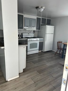 Handyman Special 2 Bed 1 Bath Mobile Home