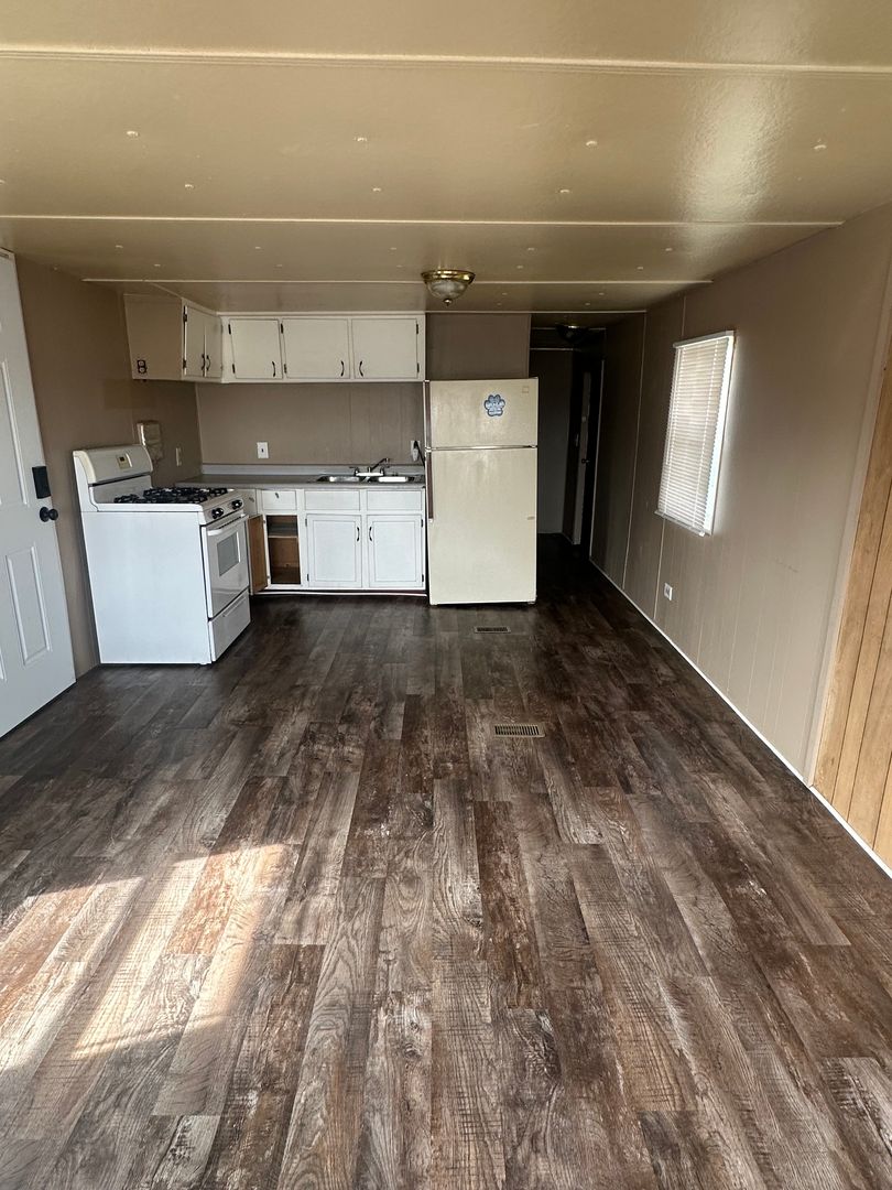 Wisconsin Rapids Apartment: 2910 W. Grand Ave.