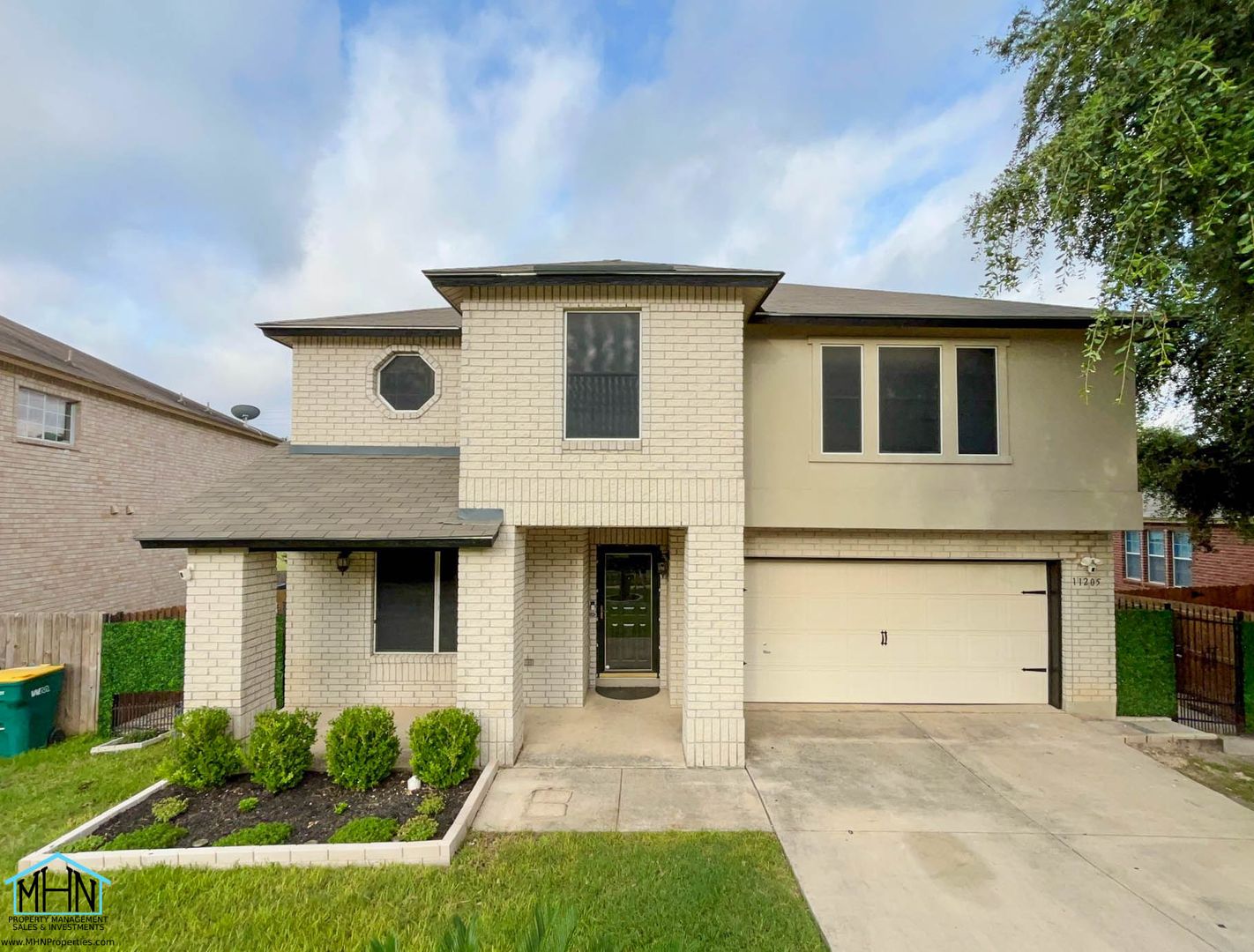 Live Oak House: 11205 Forest Pass Ct