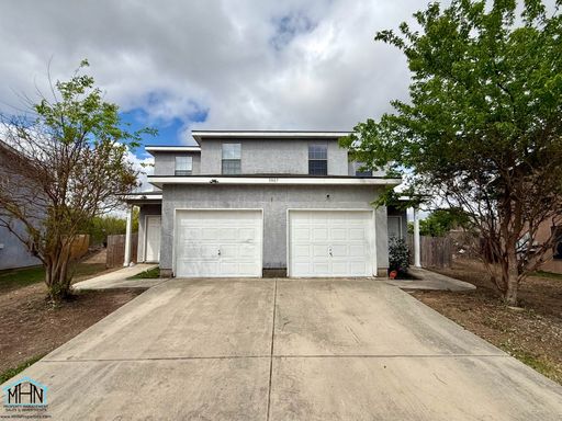 Beautiful Two Story Duplex Near Randolph AFB and FT SAM Houston! – photo 1