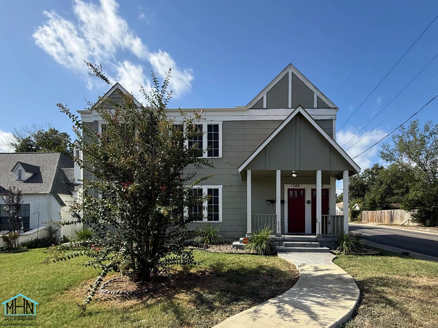 San Antonio House: 1344 Fulton Ave
