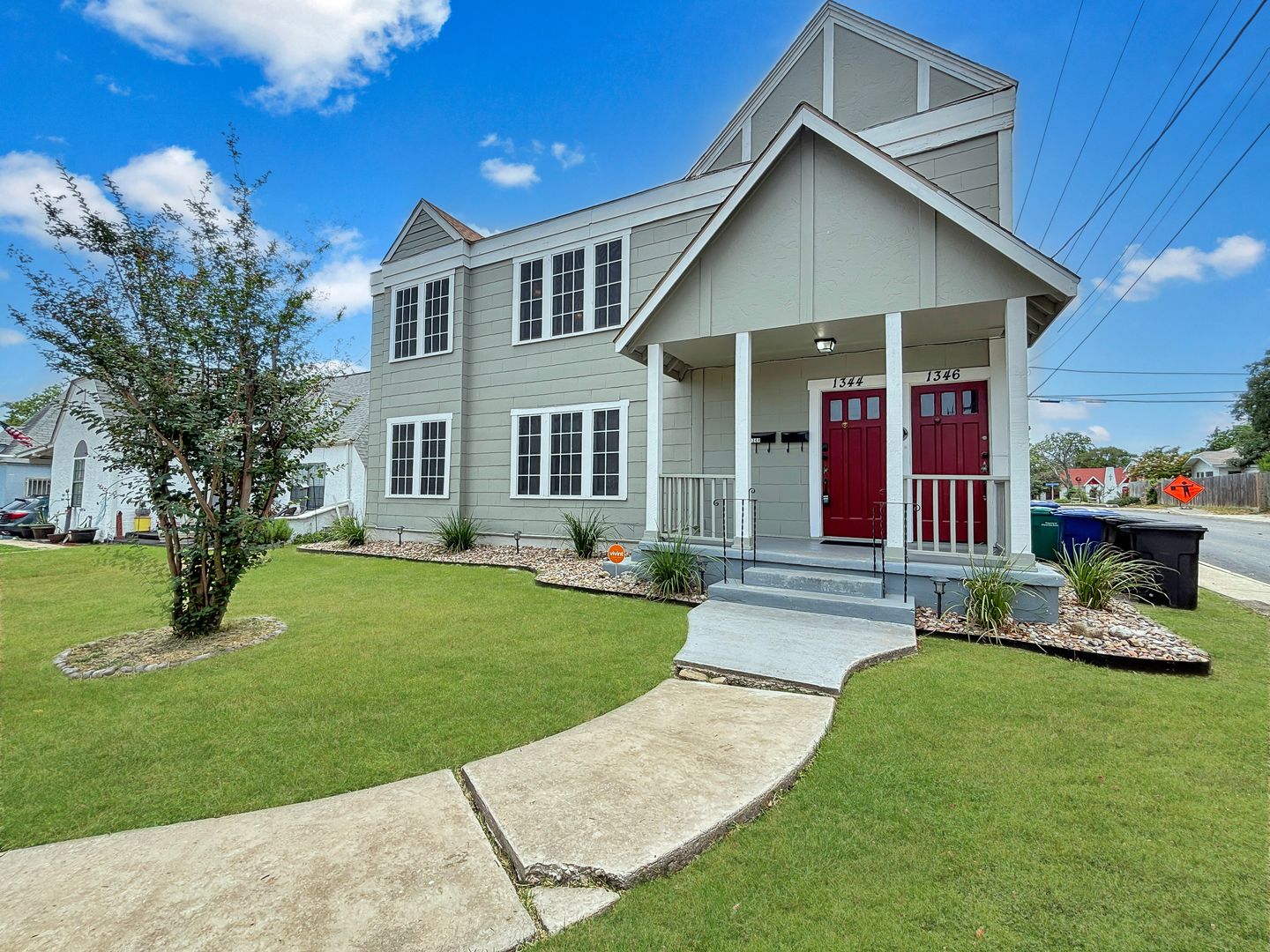 San Antonio House: 1346 Fulton Ave