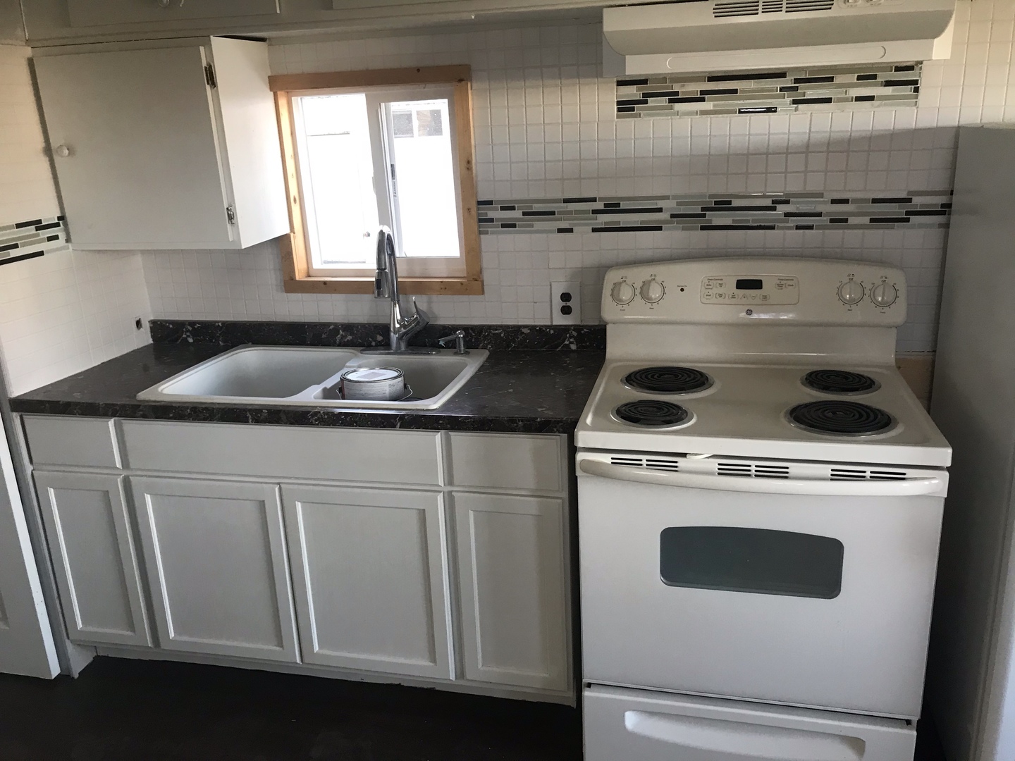 Havre Apartment: 10 Ninth Ave NW