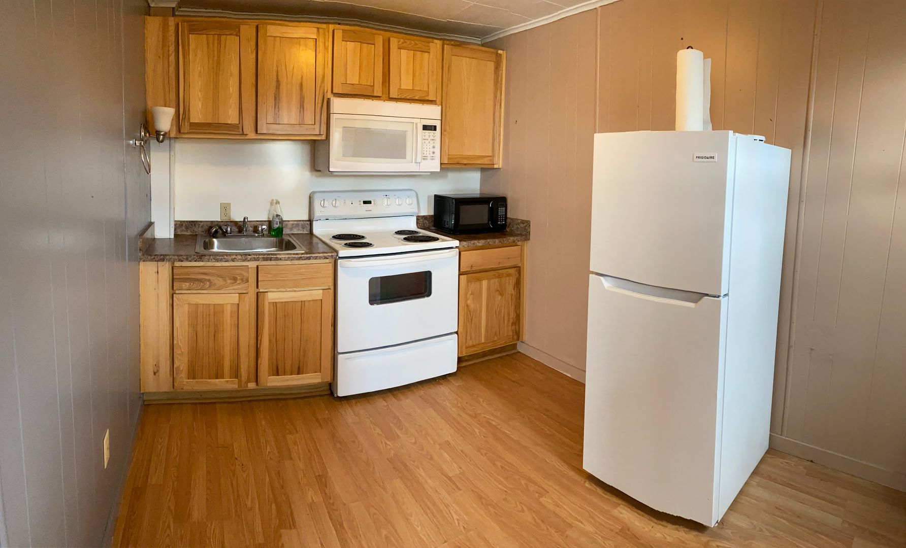 Glendive Apartment: 803 E Thrush Lane