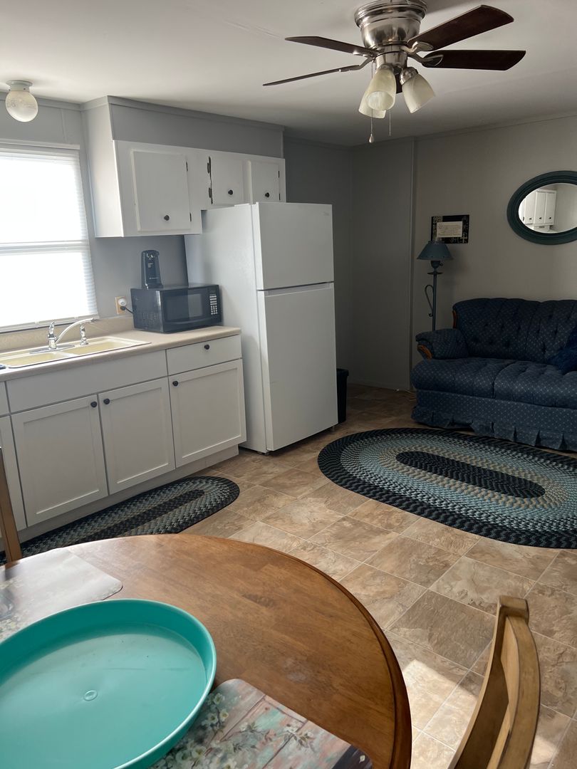 Coffeyville Apartment: 502 N Buckeye Street