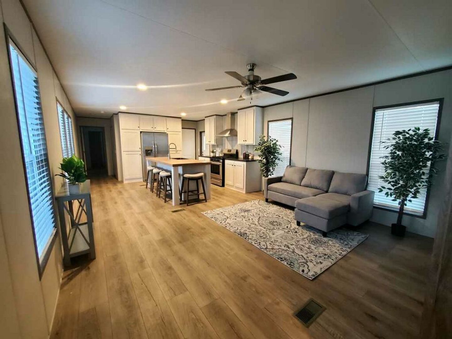 Portland Apartment: 6736 Buddy Ganem