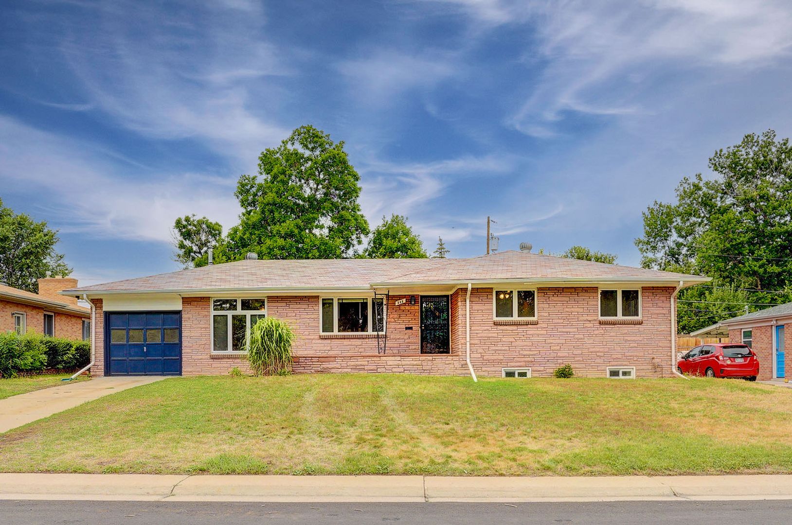 Broomfield House: 111 Flint Way