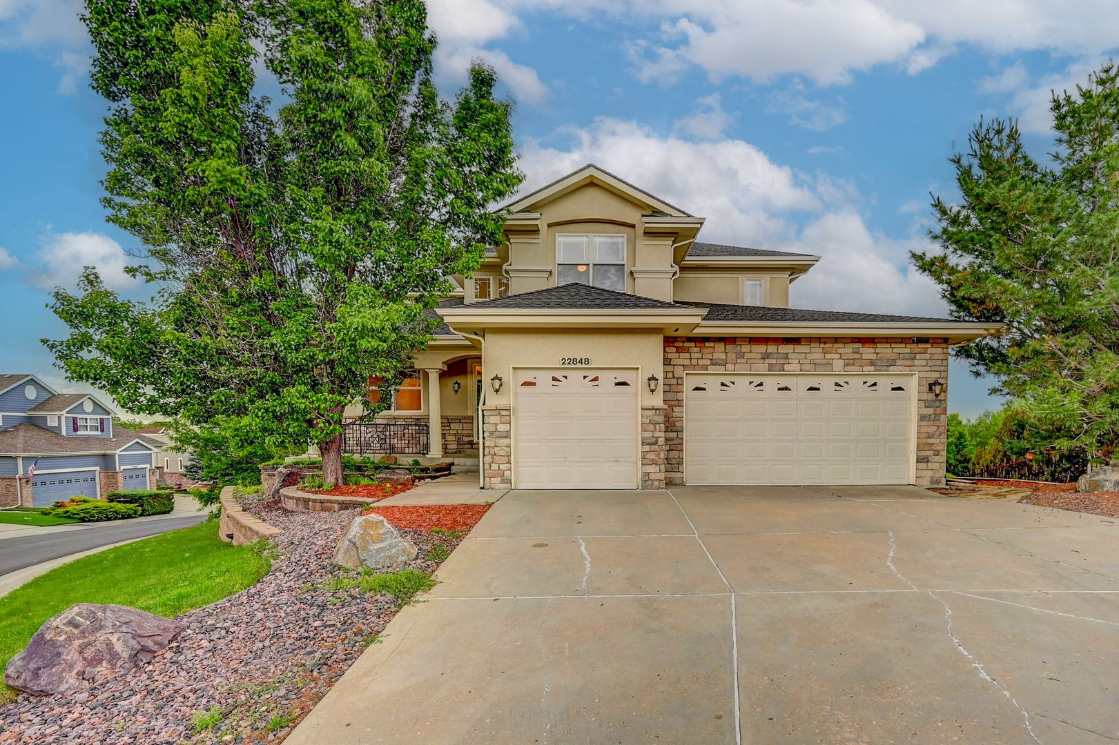 Aurora House: 22848 East Euclid Circle