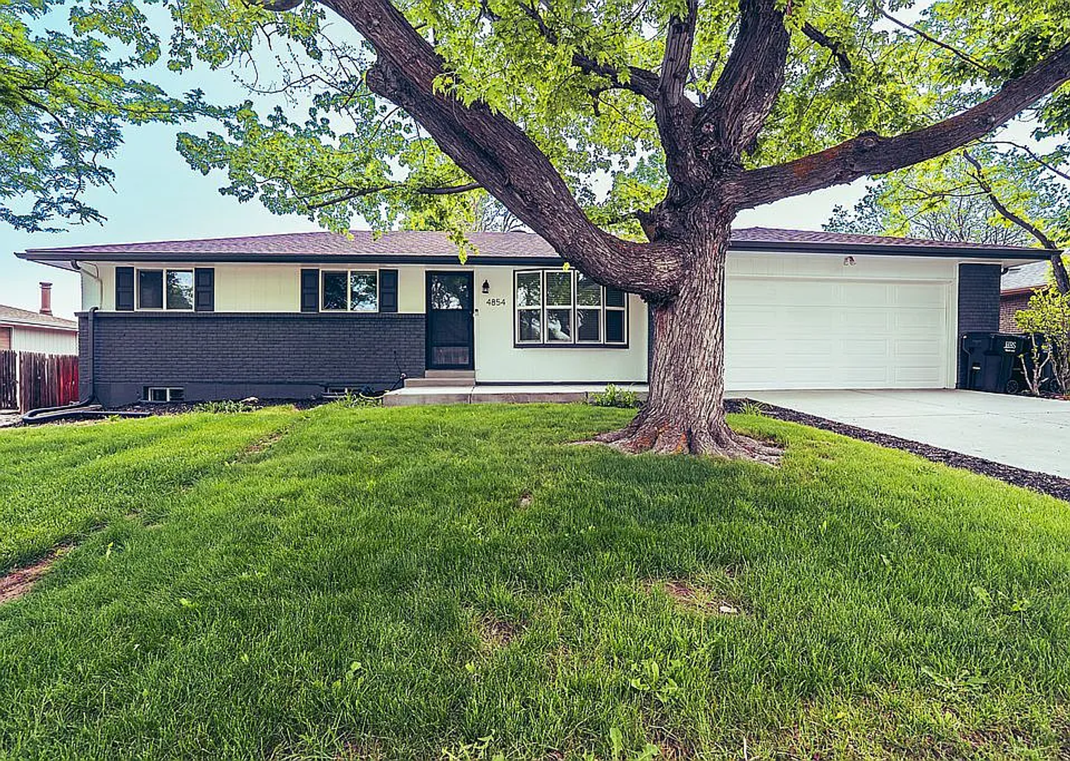 Littleton House: 4854 South Parfet Street