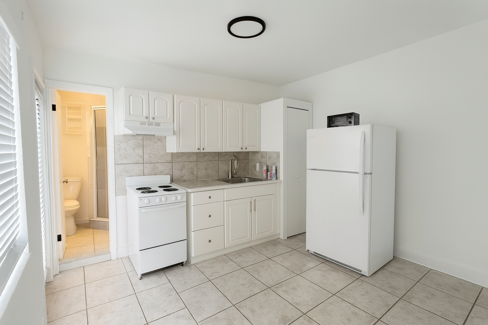 Fort Lauderdale Apartment: 1100 NE 12th AVE