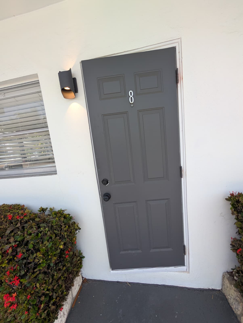Fort Lauderdale Apartment: 901 NE 16th Ave