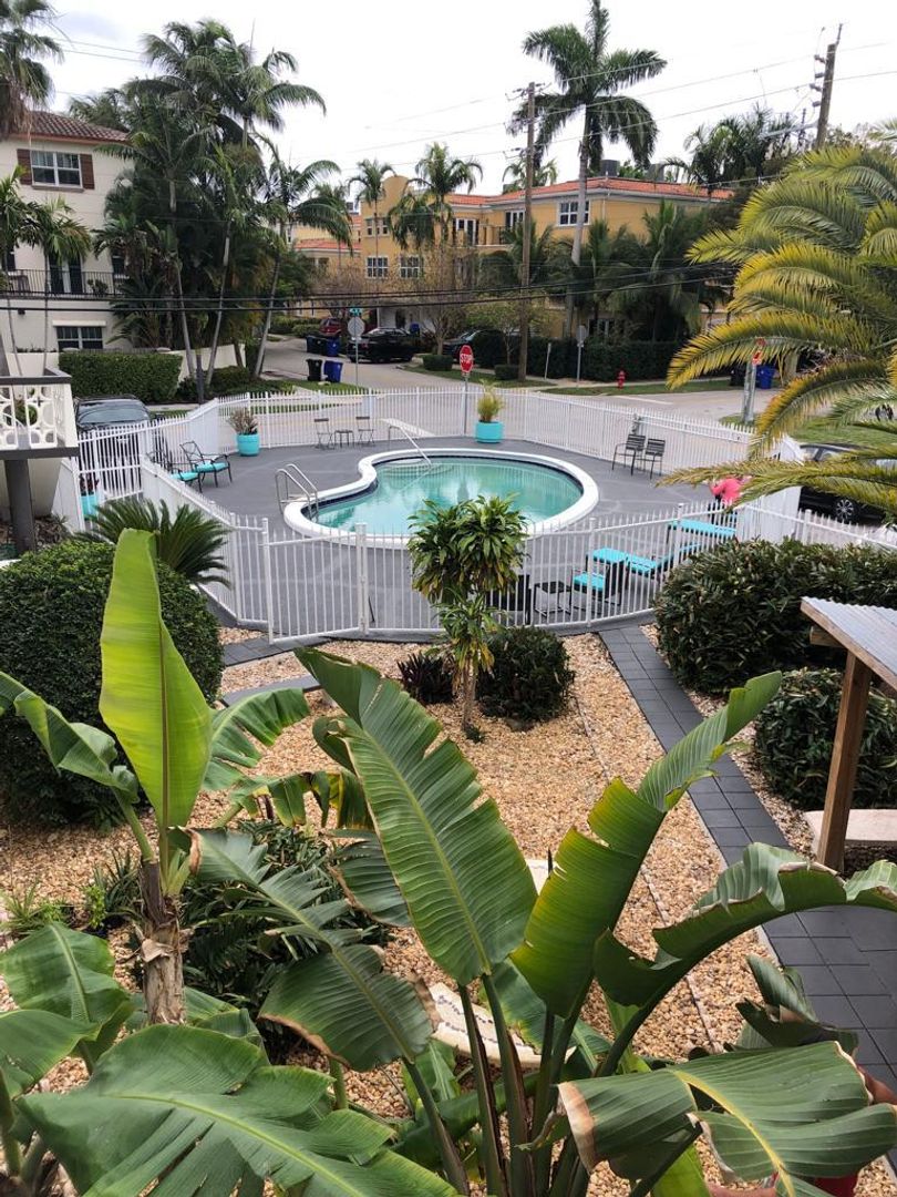 Fort Lauderdale Apartment: 901 NE 16th Ave