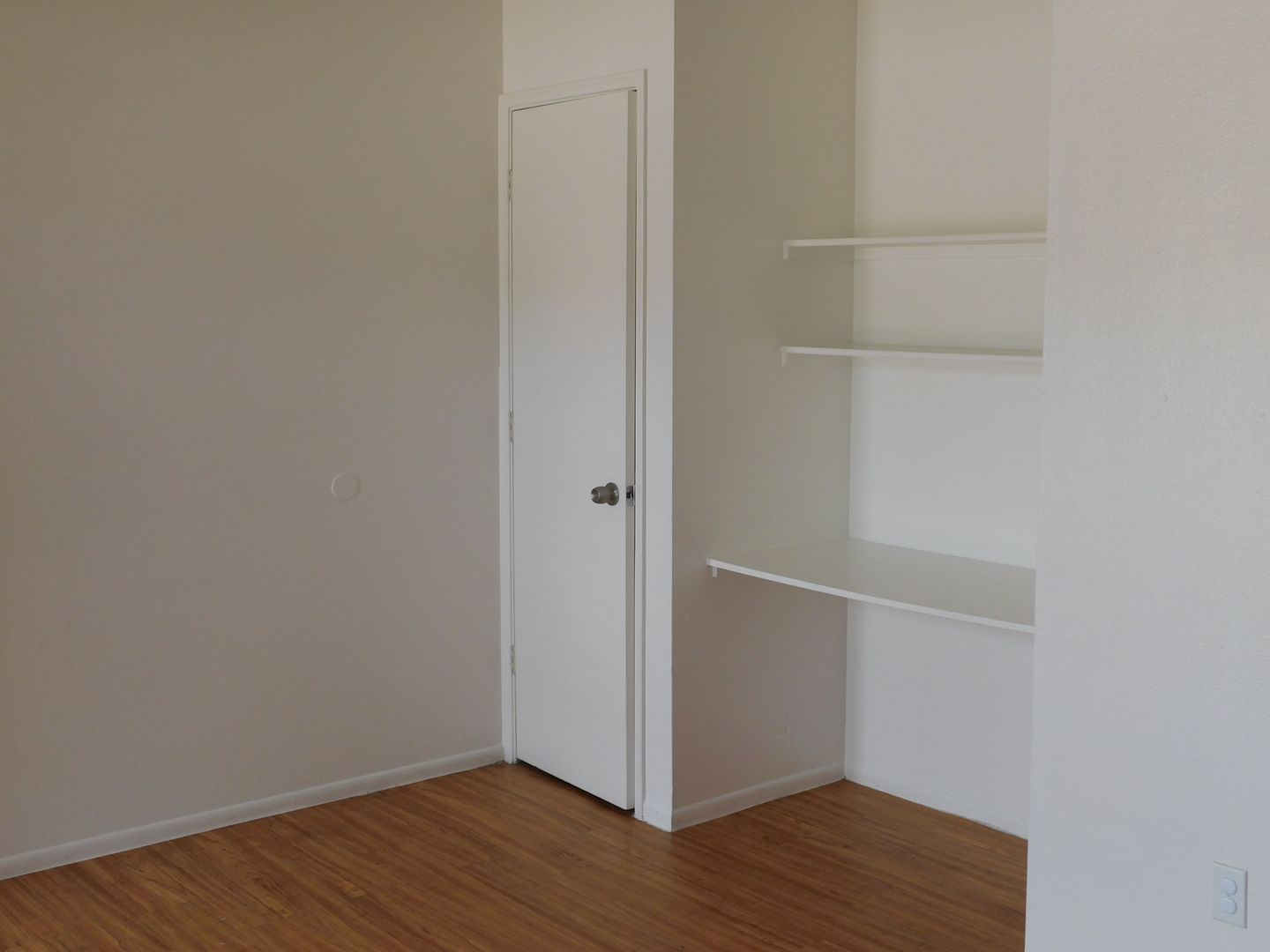 Kelso Vista Apartments 3 of 12