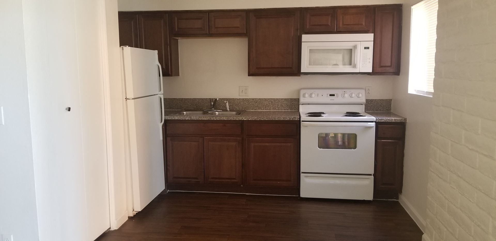 Tucson Apartment: 557 W. Thurber Rd.