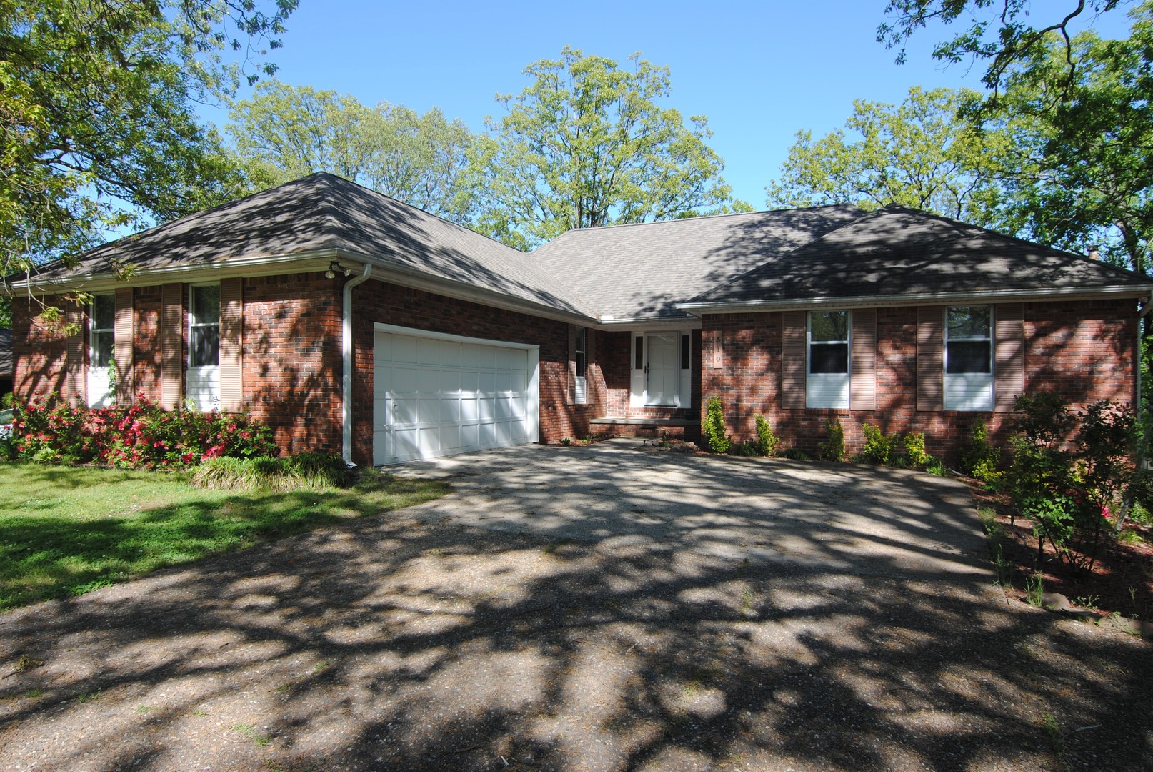 Sherwood House: 310 Alanbrook Ave.