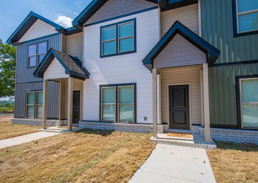 Townhouse – photo 1