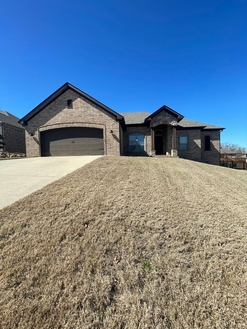 Sherwood House: 3217 Falling Water