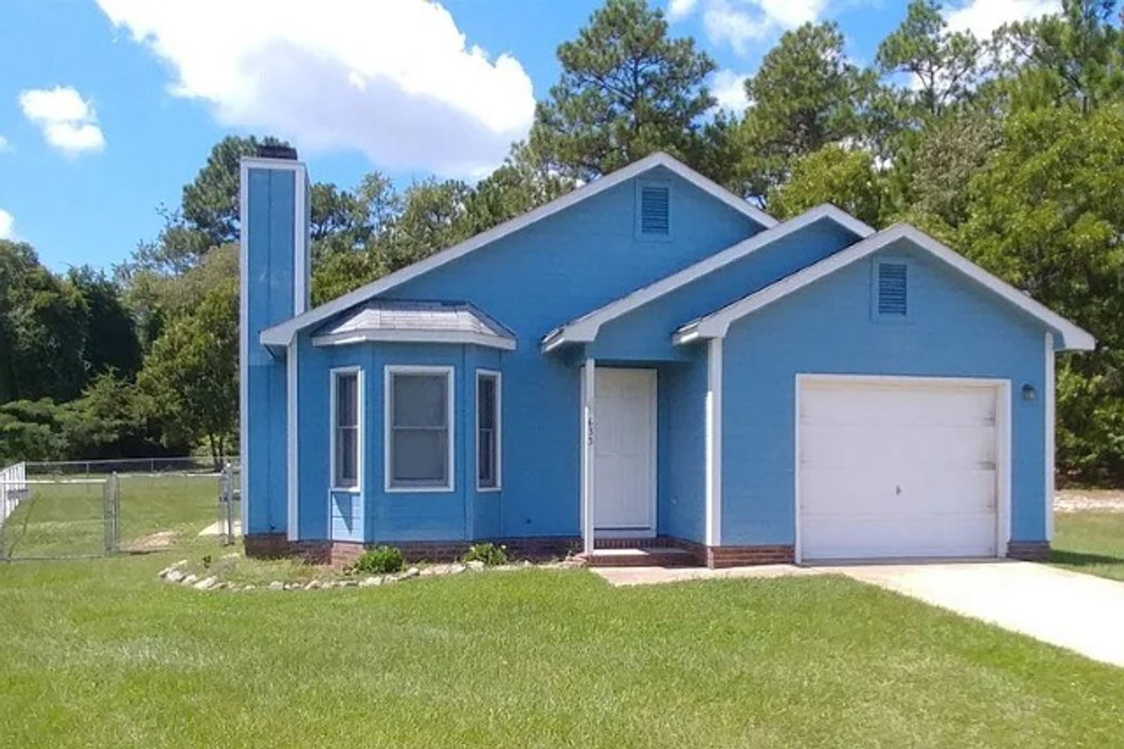 Fayetteville House: 633 Winthrop Court