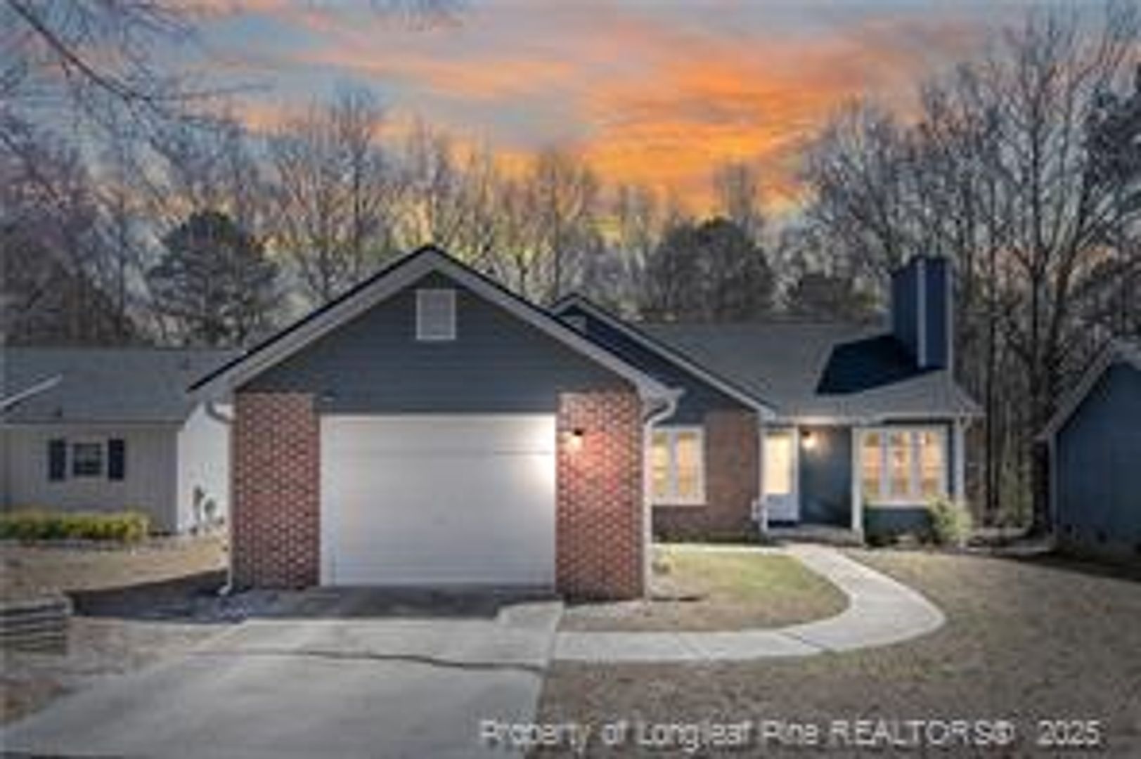 Fayetteville House: 2527 Silver Bell Loop