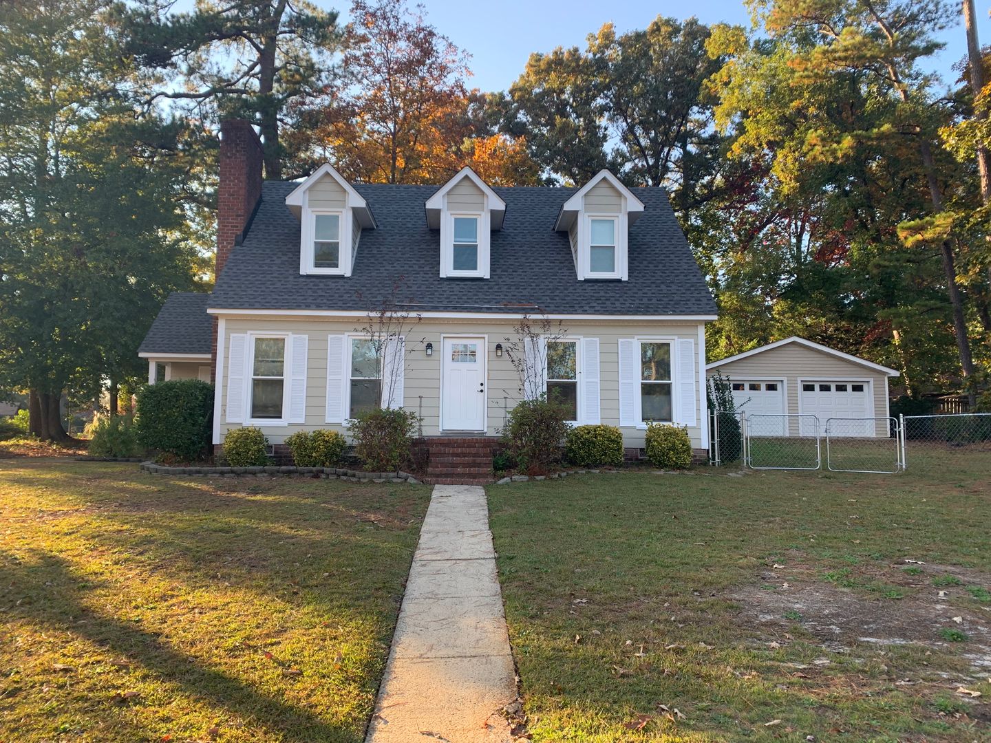 Fayetteville House: 5800 Lagu Place