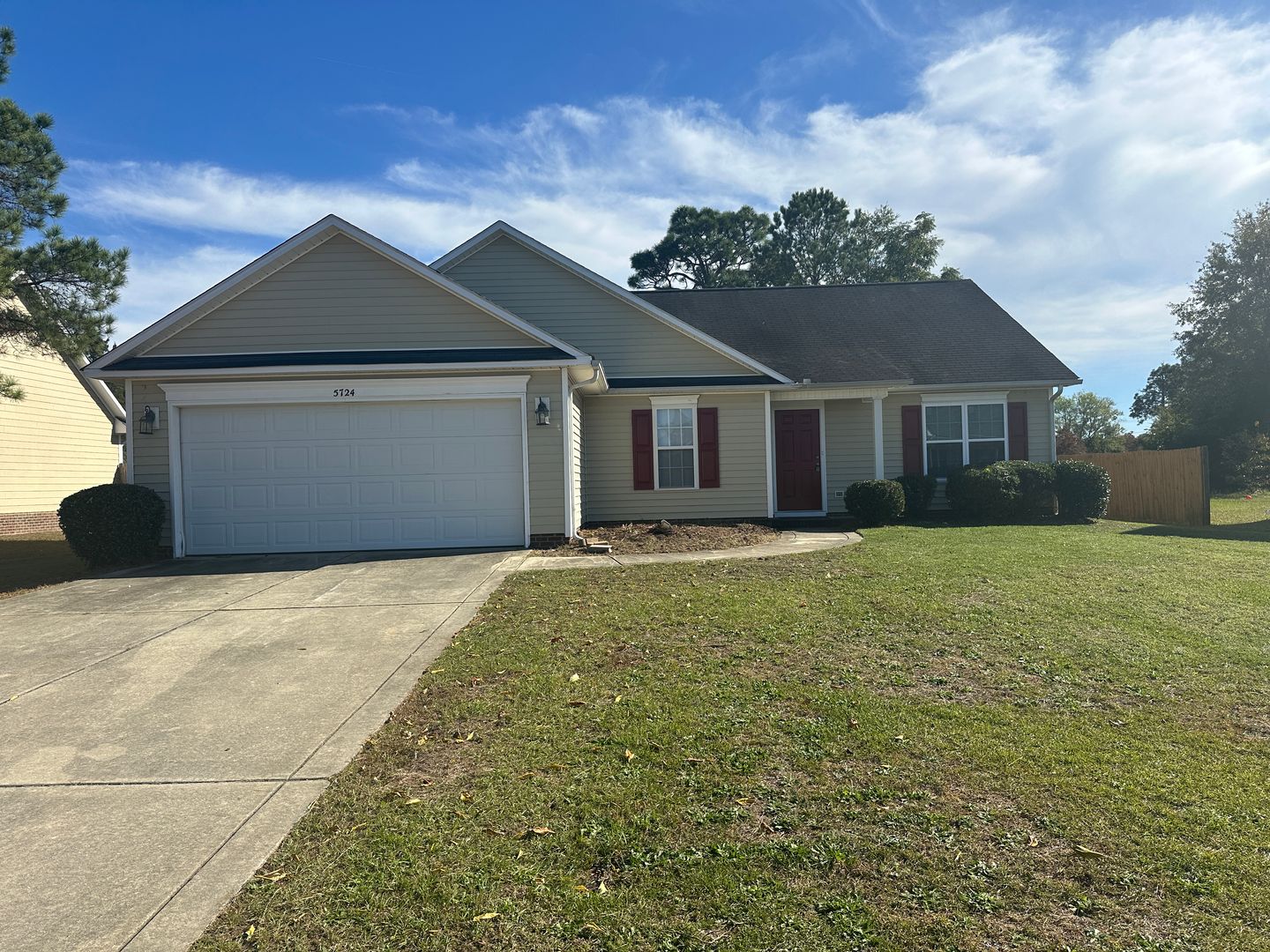 Hope Mills House: 5724 Crepe Myrtle