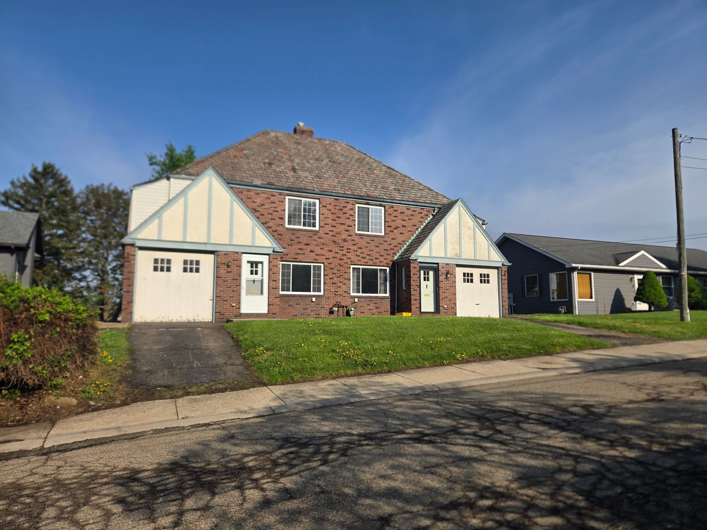 New Kensington Apartment: 333-335 Charles Ave