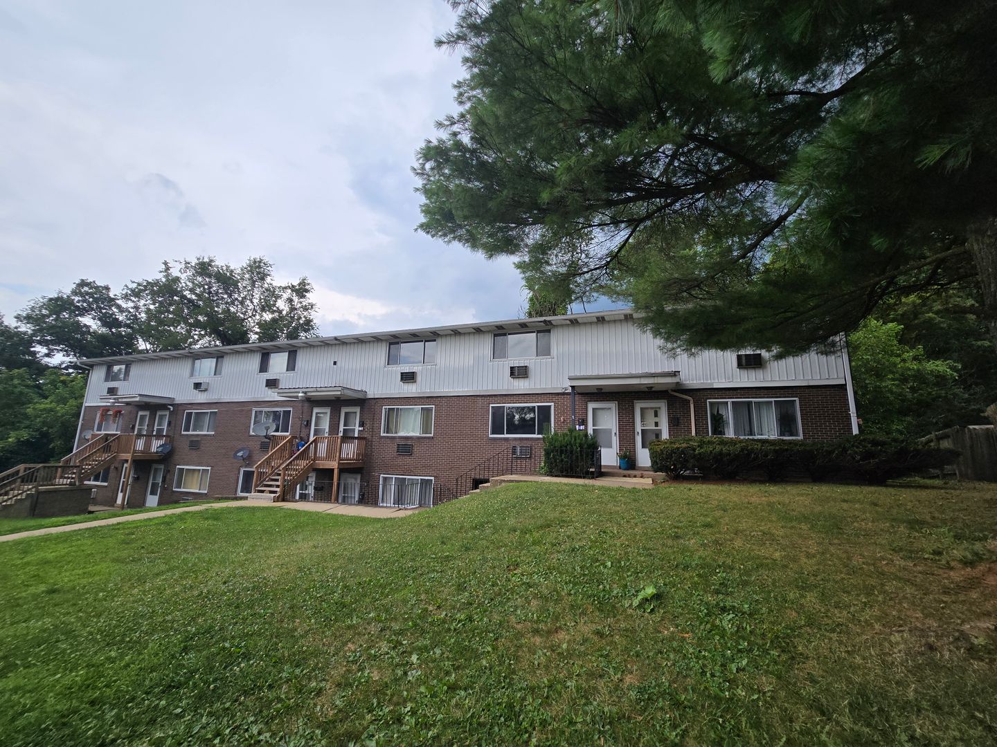 McKeesport Apartment: 305 Aqua Court