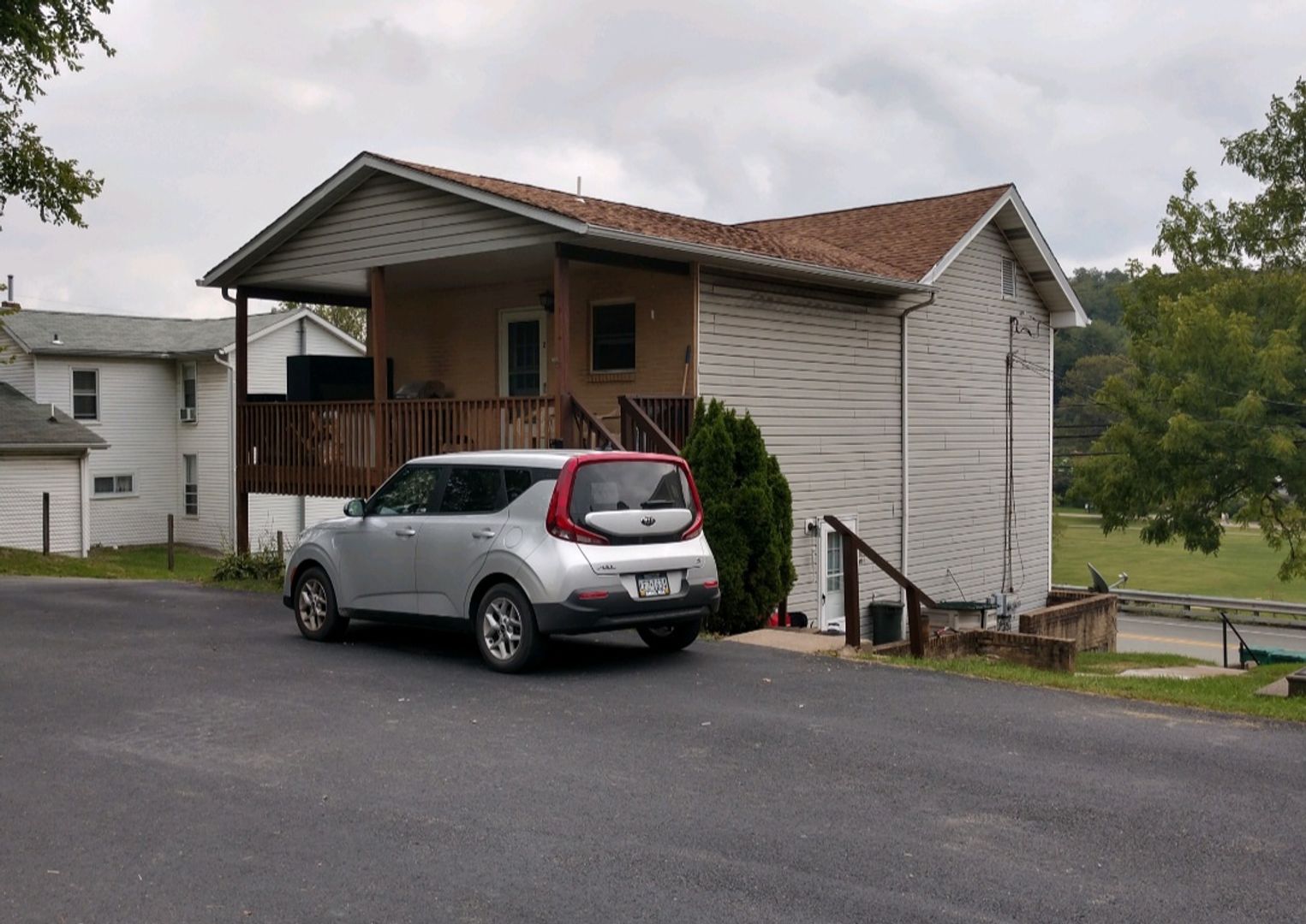 Greensburg Apartment: L/P-6/30/24-531-537 New Alexandria Rd