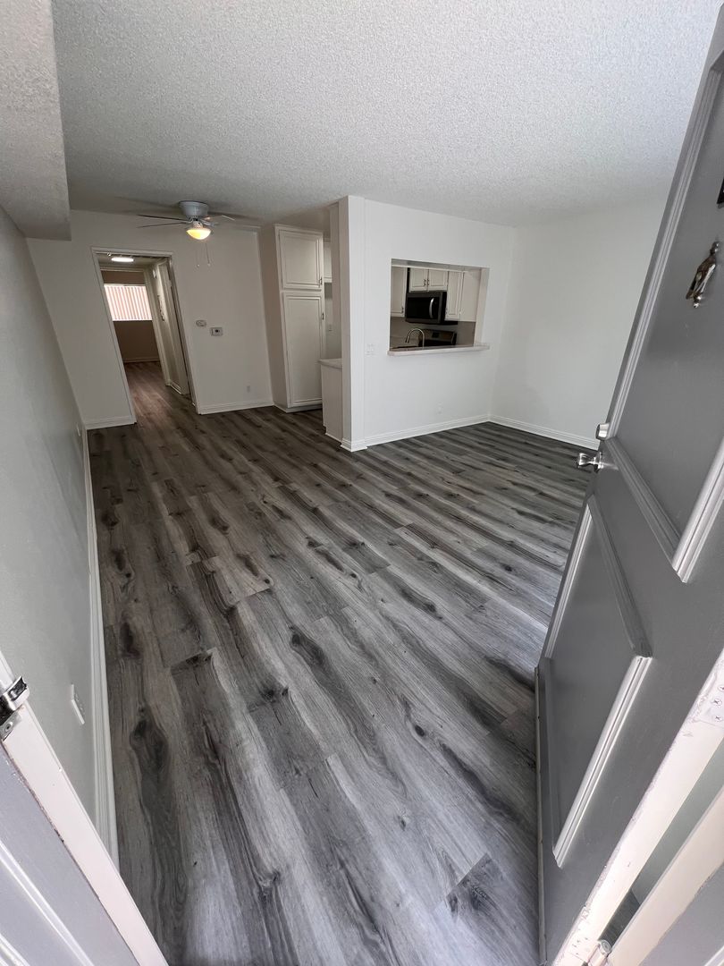 Sherman Oaks Apartment: 4648 Fulton Avenue