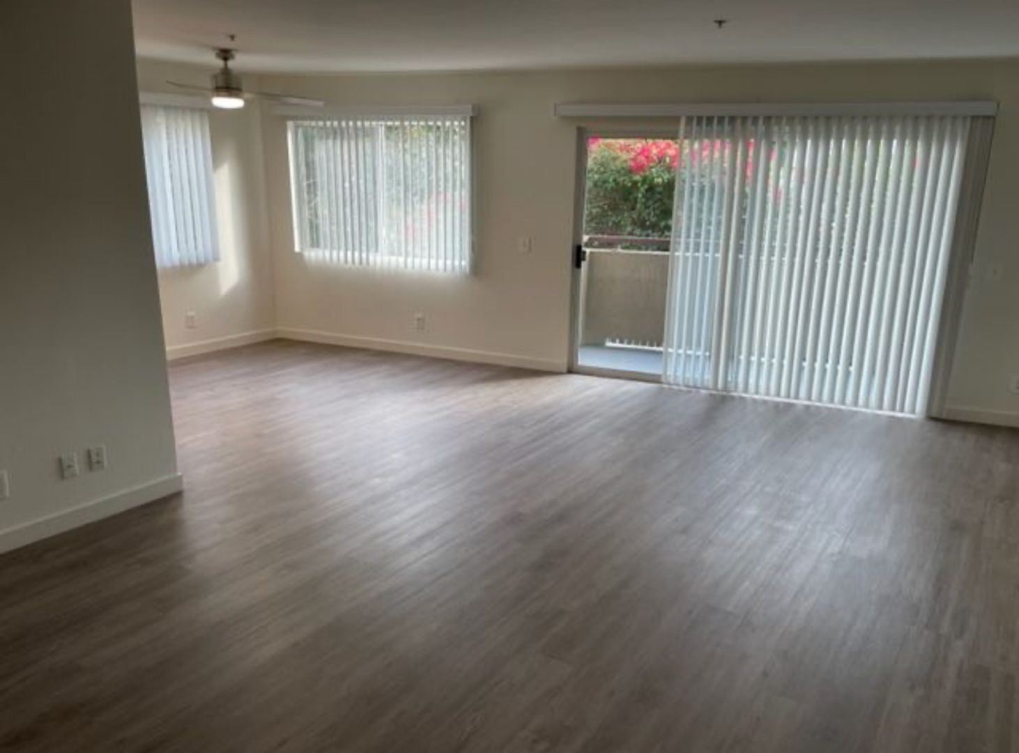 Sherman Oaks Apartment: 4540 Natick Ave