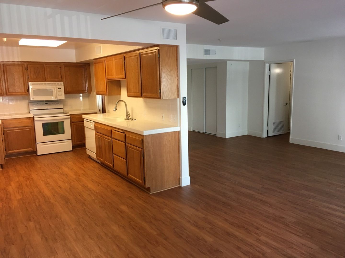 Sherman Oaks Apartment: 4540 Natick Ave